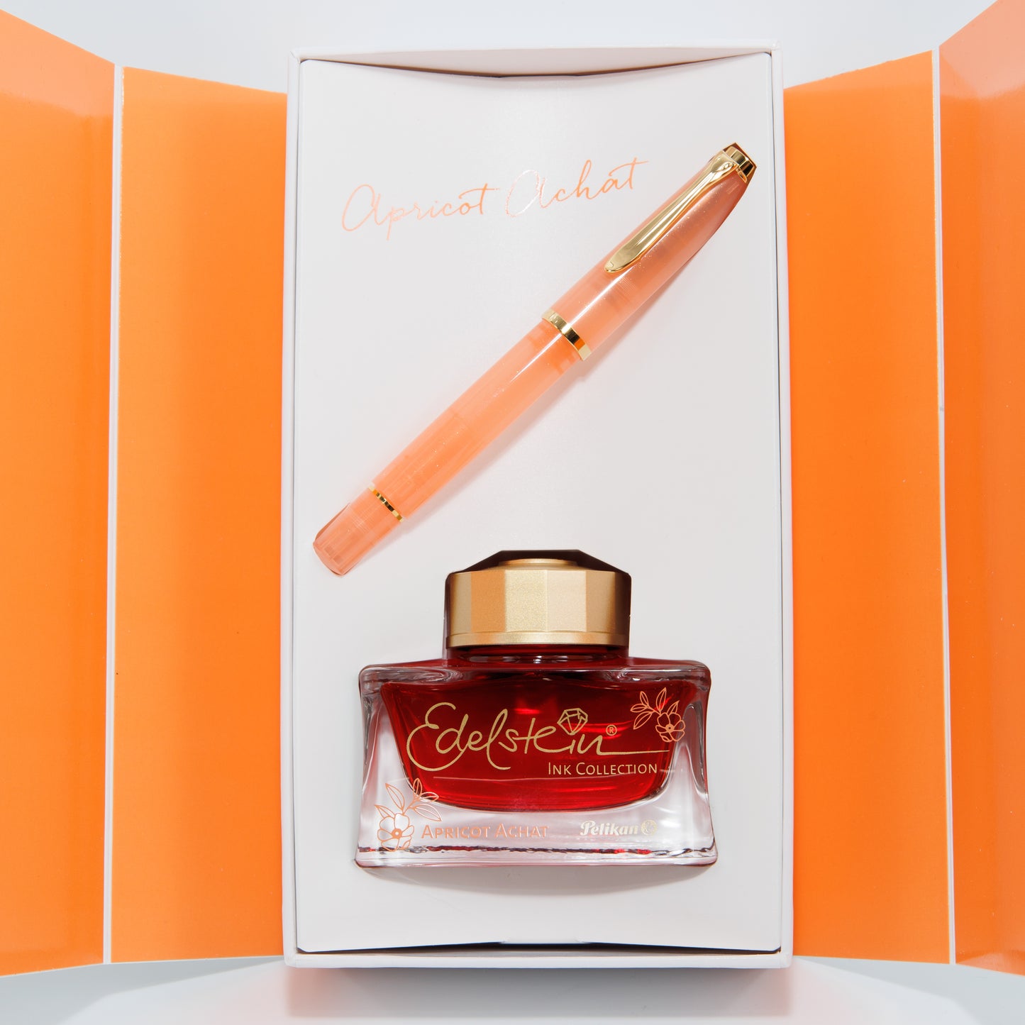 Pelikan M200 Apricot Achat fountain pen with the Edelstein Ink Set