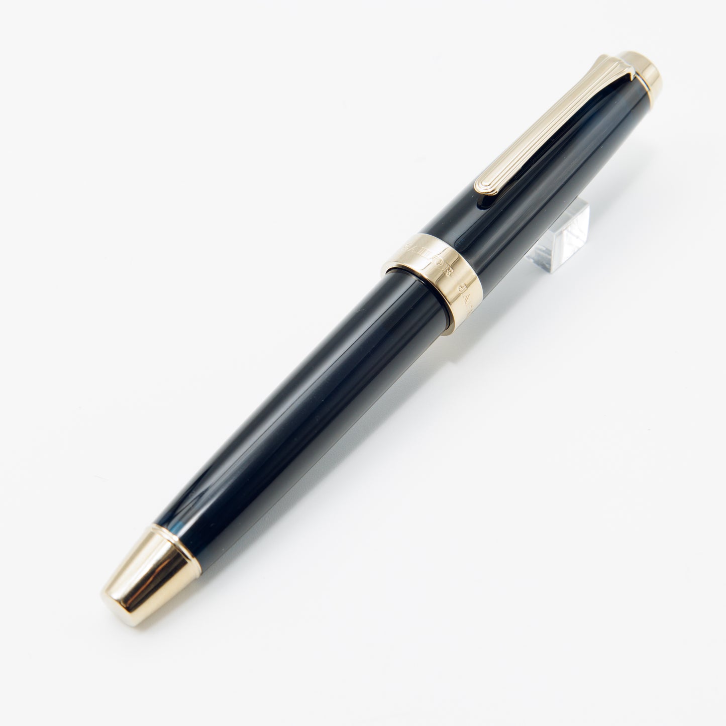 SAILOR Professional Gear Anchor with Gold Trim